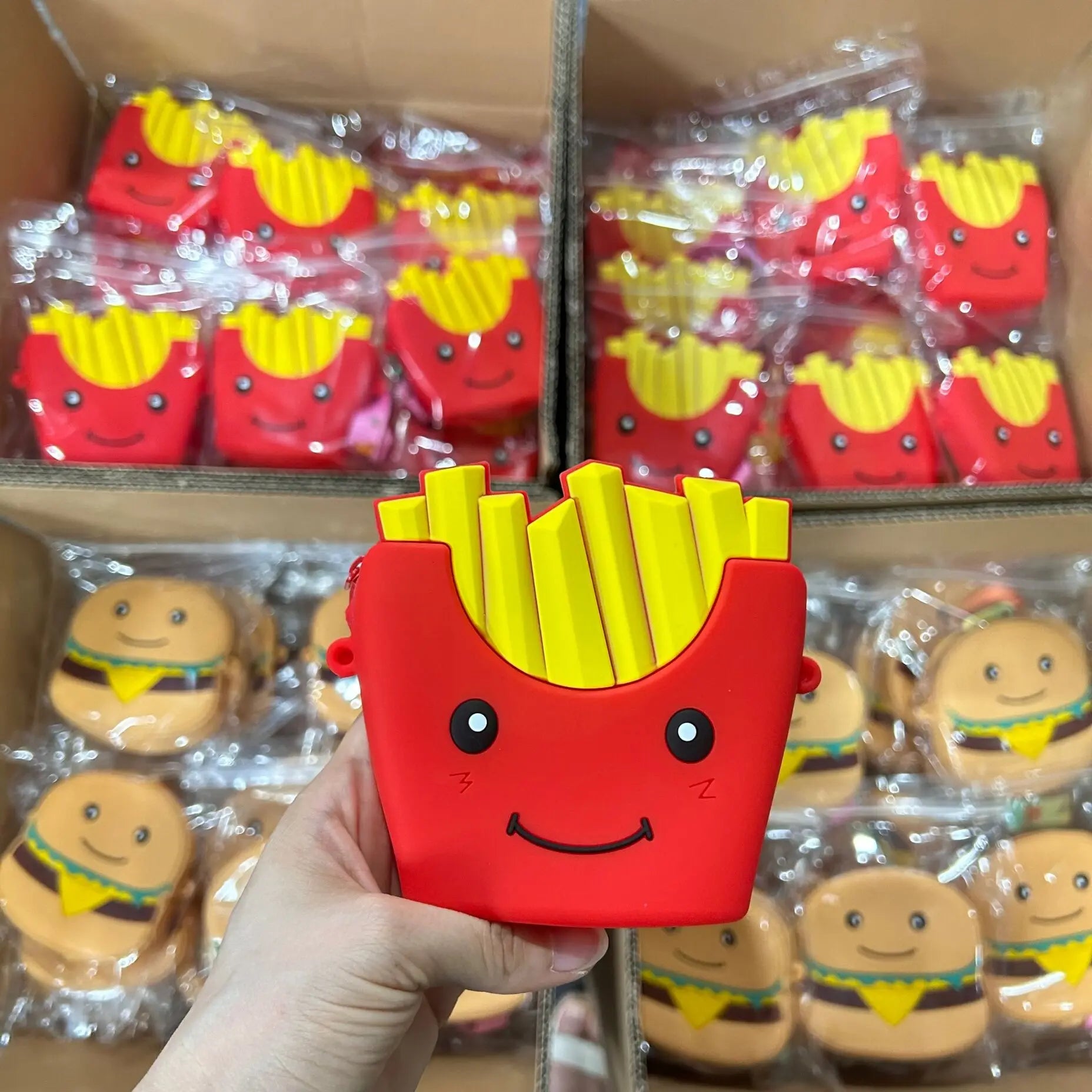 Customised Cute Cartoon Fries Burger Coin Purse Food Grade Environmentally Friendly Silicone Coin Purse for Children's Toys