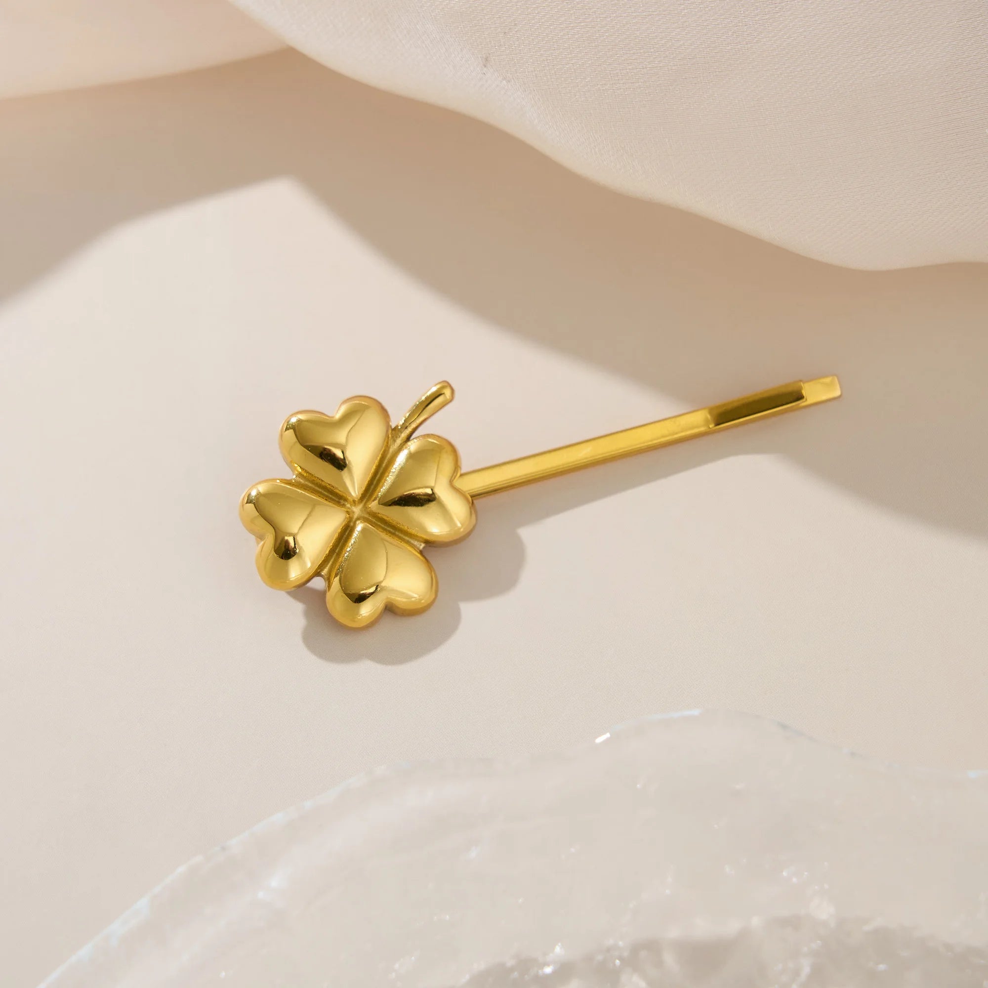 Dazan New HOT INS 18k Gold Plated Stainless Steel High End Vintage Dainty Lucky Clover Gypsy Hair Clip Lady Hair Accessories