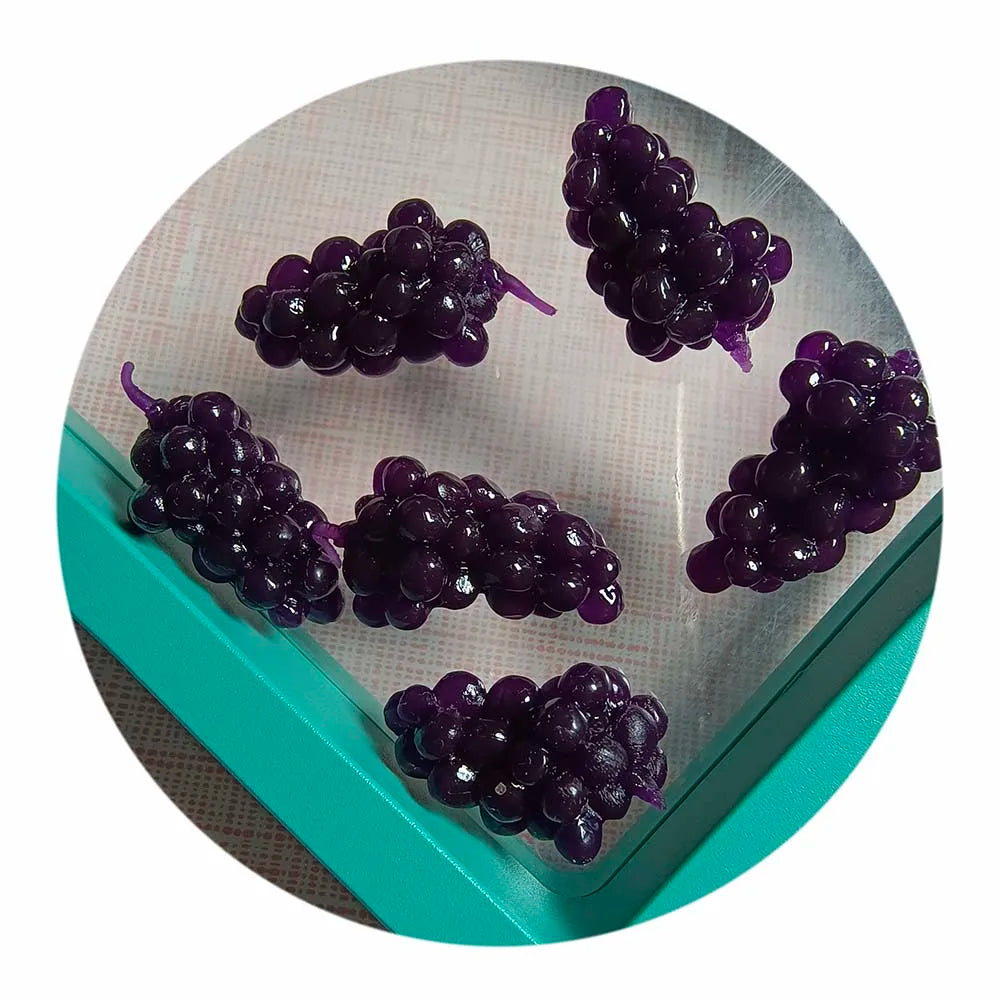 Hot Selling 100Pcs/Lot 25*15MM Mini Artificial Grapes Fruits Decorative Plastic Grapes for Home Kitchen Wedding Party Decor