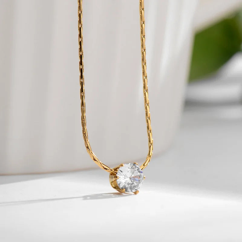 Exquisite 18K Gold Plated Stainless Steel Diamond Necklaces Shining Cubic Zircon Pendant Necklaces for Women