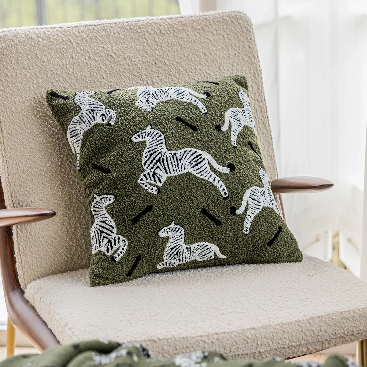 Home Decoration Zebra Embroidery Pillow Cover Napping Window Cushion Cover Backrest Living Room Sofa Hug Pillowcase Wholesale