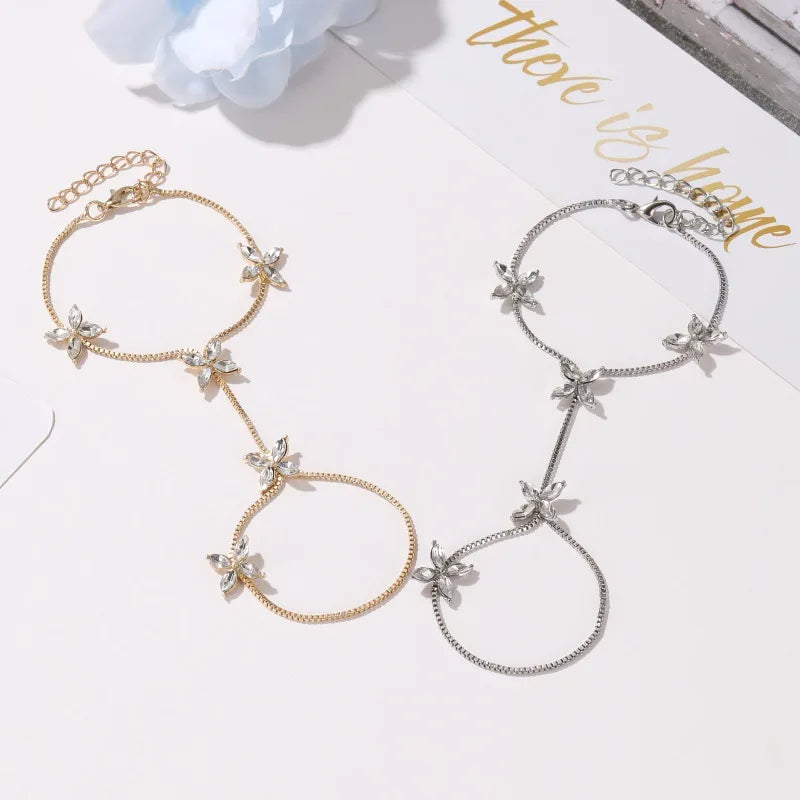 Korean Version of Hot Hand Decoration Sweet Little Flower Horse Eye Zircon Finger Chain Female Charm Bracelet