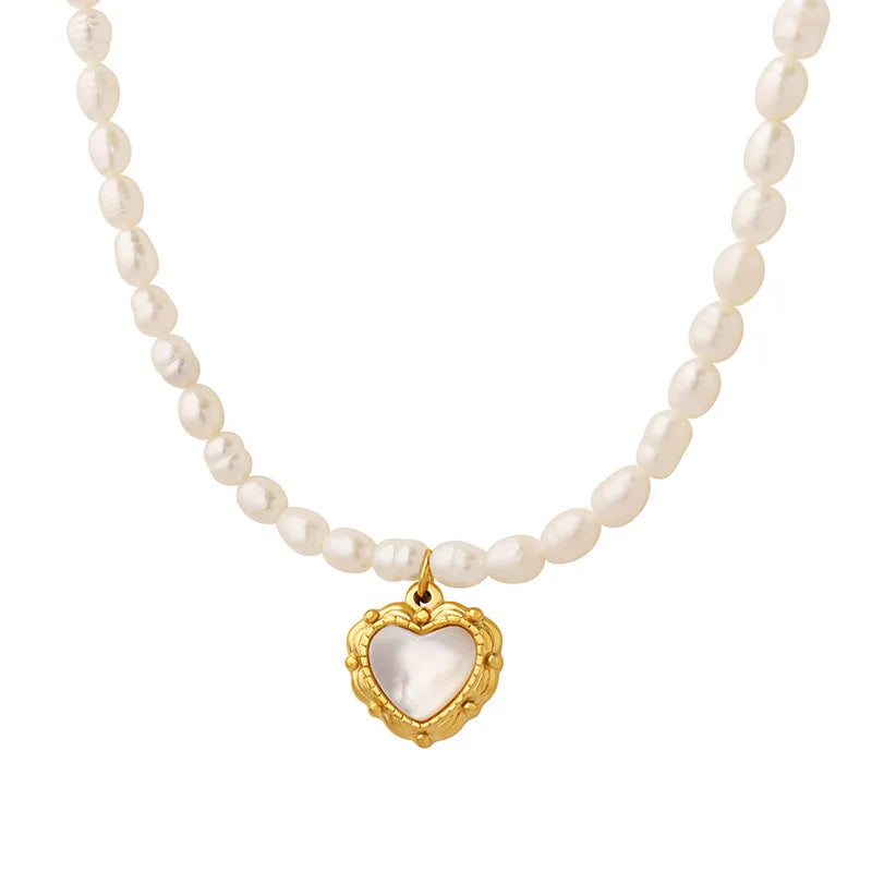 Freshwater Pearl 18k PVD Gold Plated White Sea Shell Heart Shape Pendant Necklace Elegant Pearl Jewelry Necklace for Woman