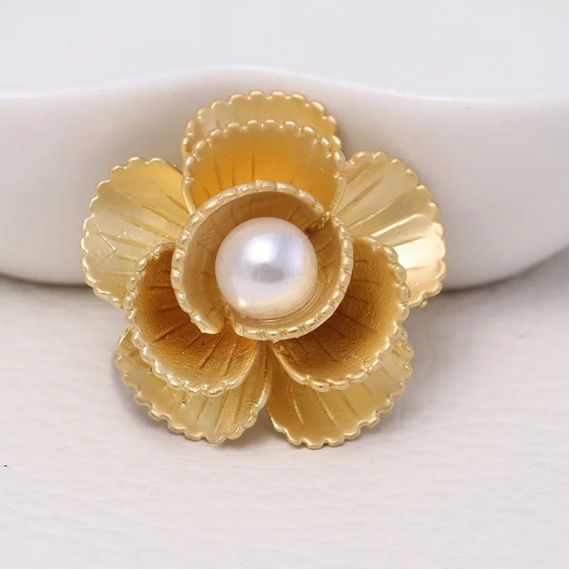 MM0470 Fashion Gold Flower Brooch With Pearl Women Brooch Jewelry Wholesale