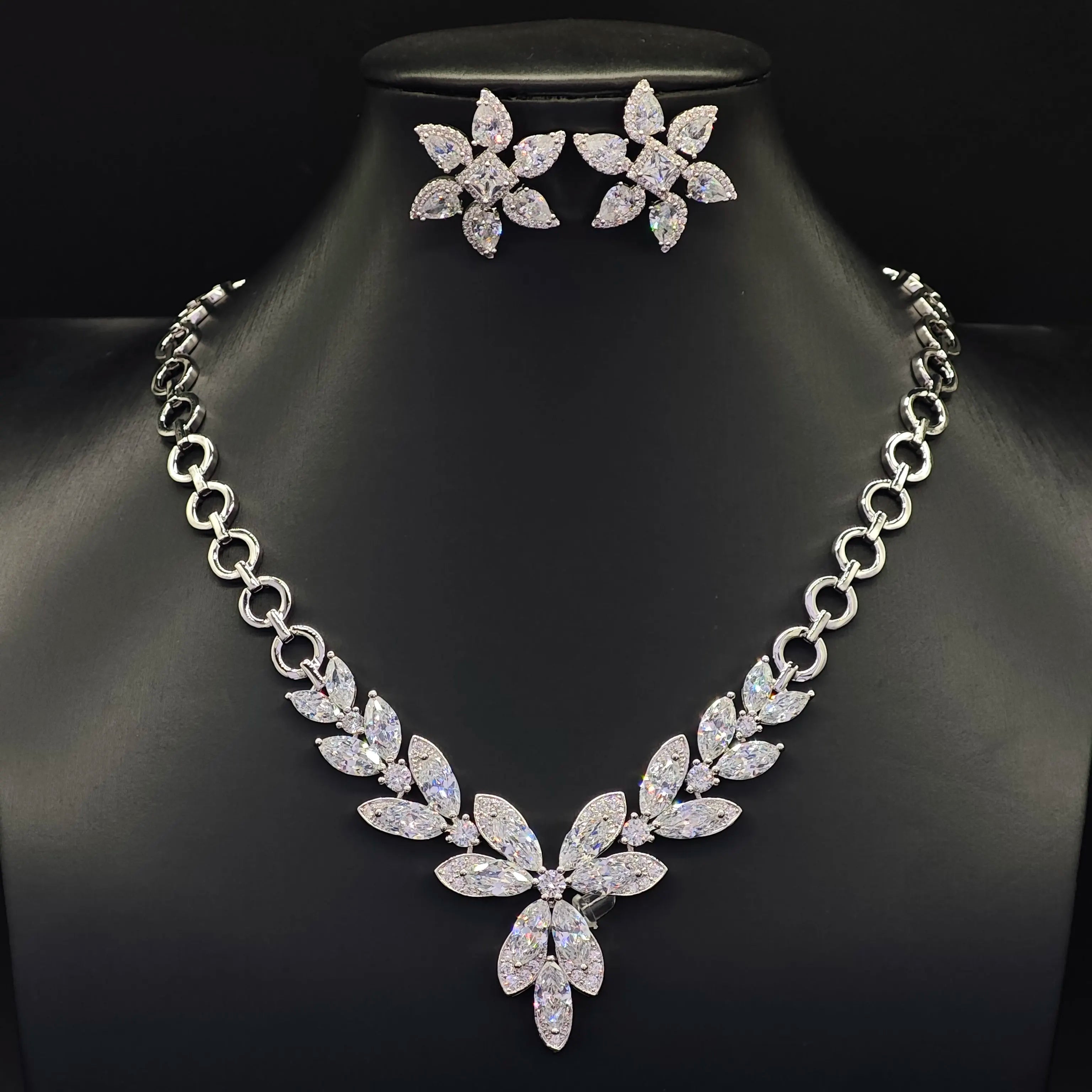 Ilona Wedding Copper O Letter Link Necklace Earring Set Zircon Women Fashion Jewelry New Unique Jewelry Sets