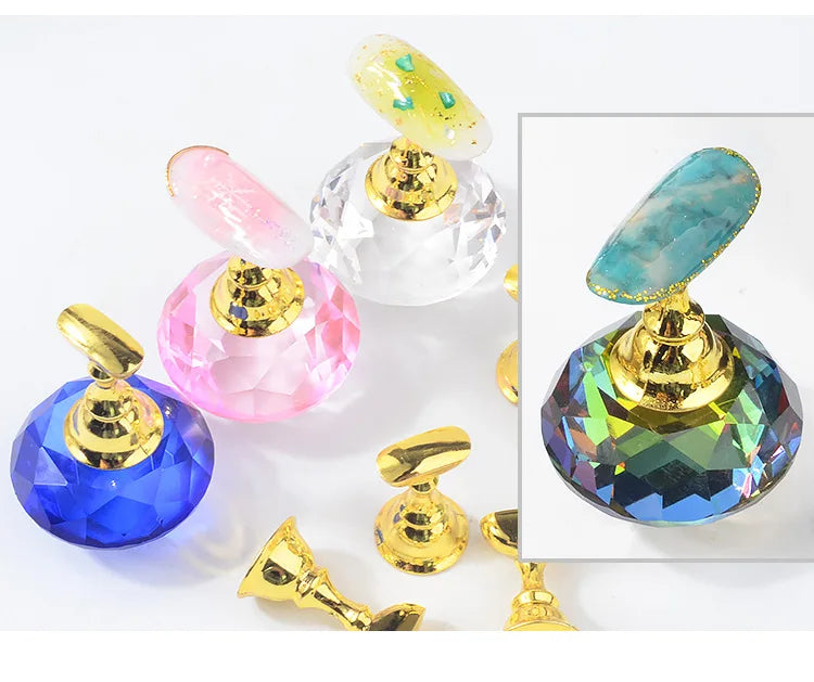 1Pc Magnetic Nail Holder + 5 Tips Practice Training Display Stand Crystal Holders Alloy False Nails Showing Shelf Manicure Tools