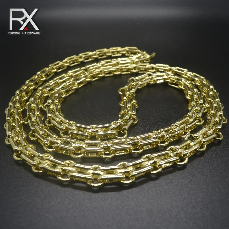 High-quality Guangzhou Zinc Alloy Iron Chain Design Chain for Bag Strap Decorative Woven Metal Chain for Handbag Garment