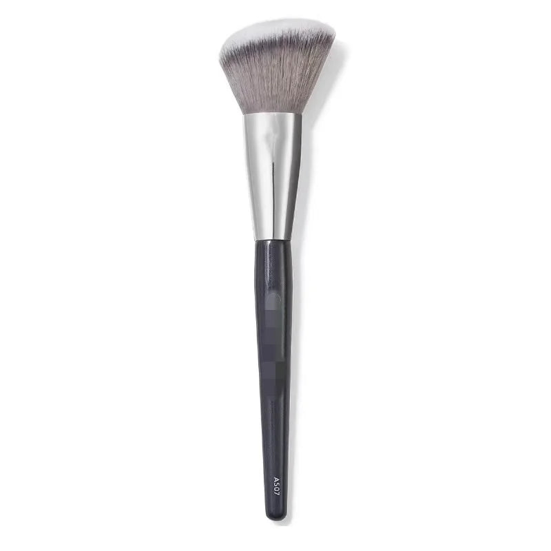 Beautiful Blending Brush with Good Service Bevelled Slope Foundation Makeup Brush Concealer Brush