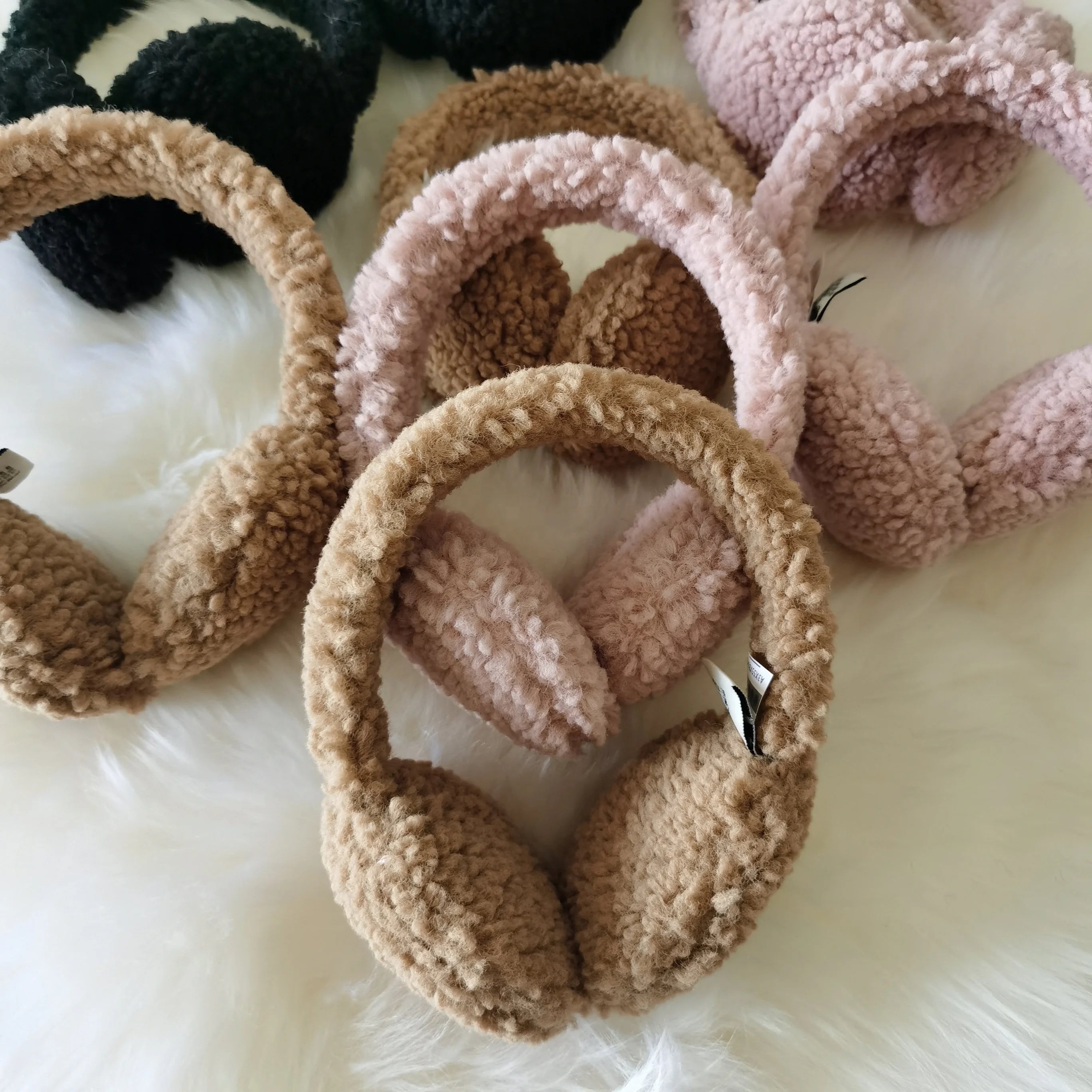 Custom Winter Ear Warmers Comfortable Fashion Curly Fur Earmuffs for Protective Ear for Chinese New Year and Christmas