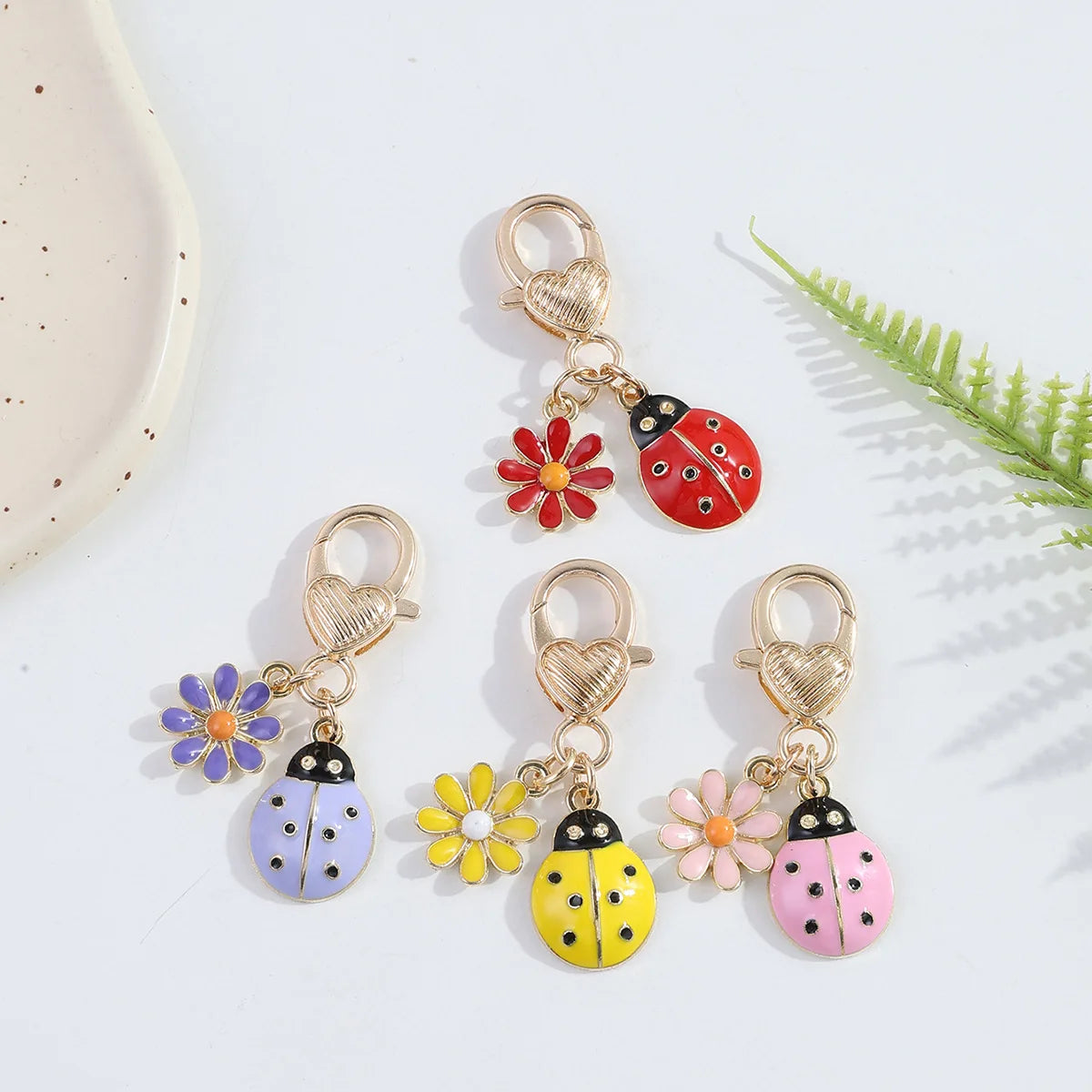 Metal Enamel Flower Ladybug Keychain Cartoon Miniature Ladybugs Realistic 3D Key Chains Accessories Phone Charms Flower Keyring