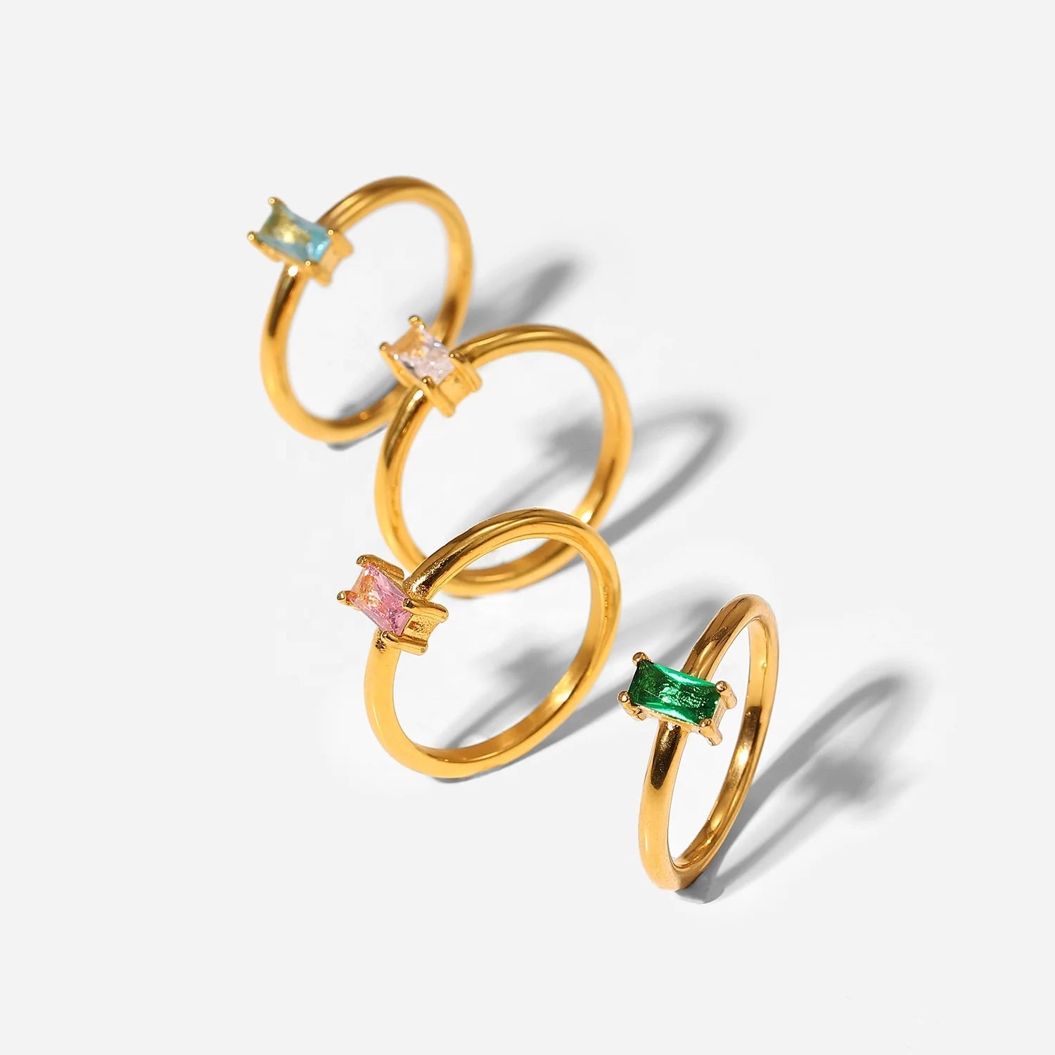 Unique Design Simple Fashion Geometric Stainless Steel Round Gold Plated Zircon Woman Charm Engagement Ring