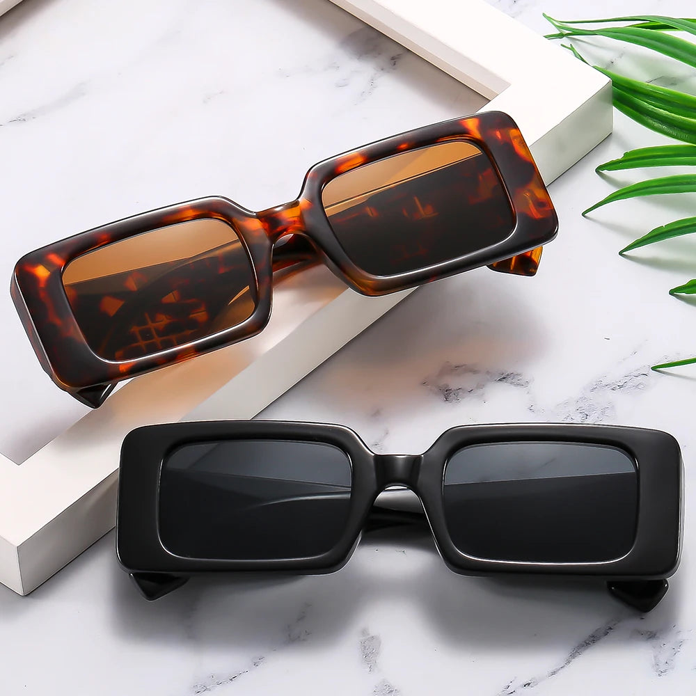 2024 Designer Vintage Sunglasses for Women Men Square Rectangle Sun Glasses White Champagne Gray Frames PC Material Gafas De Sol