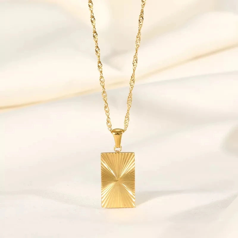 Tarnish Free Pvd Gold Plated Sunburst Rectangle Pendant Necklace Trendy Necklace Wholesale
