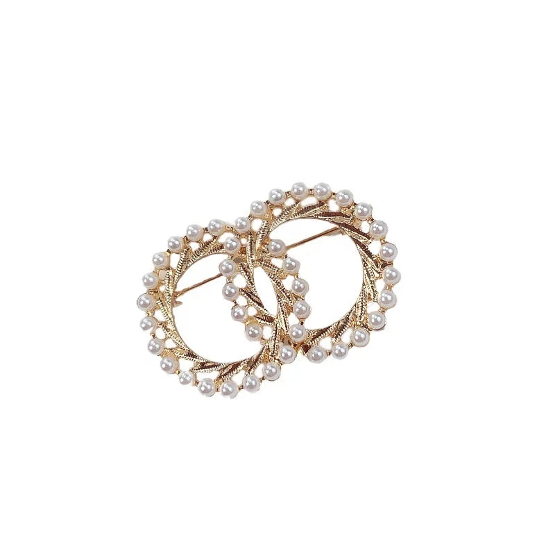 2021 New Design Channel Brooch Cheap Small Pearl CC Brooch Pins Alloy Jewelry for Kids Weddings Engagements