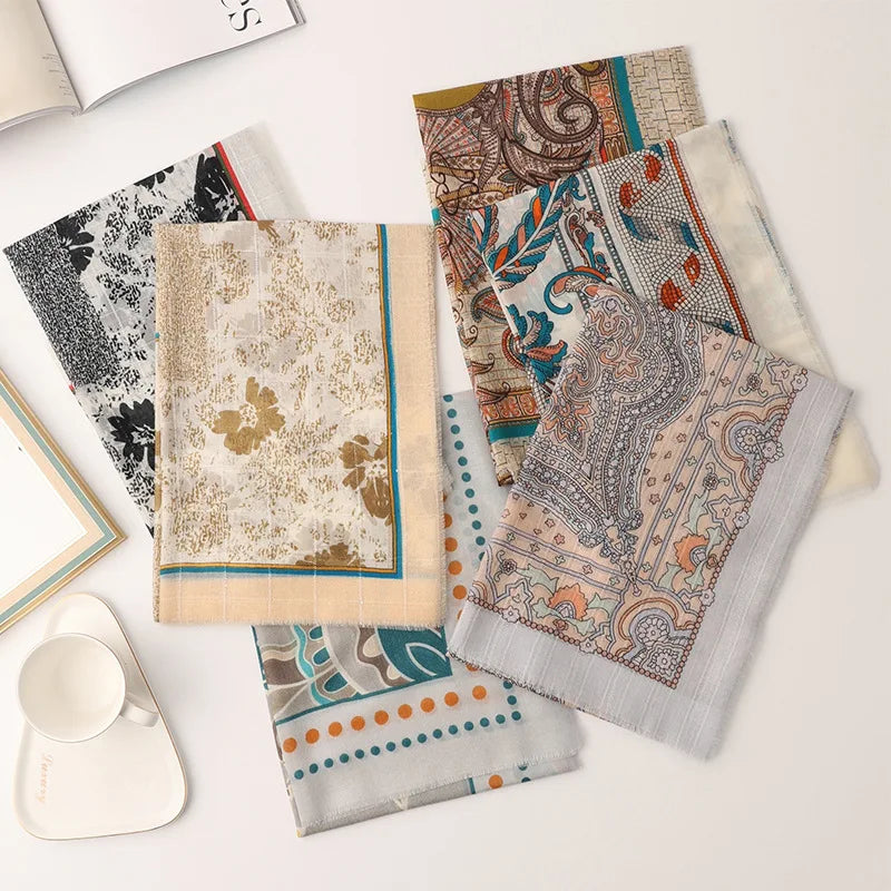 2025 New Arrival ODM Women's Autumn Thin Worsted Spinning Pattern Printed Lambswool Square Scarf for Travel