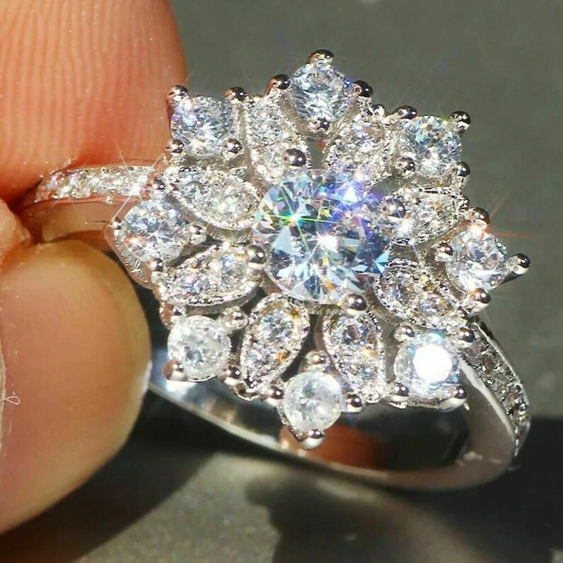 CAOSHI Custom Exquisite Big Snowflakes Design Full Cubic Zirconia Wedding Ring for Fashion Party Silver Plated Rings for Women