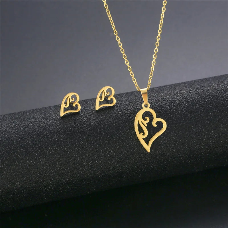 Hot Selling Heart-shaped Stainless Steel Necklace Earring Set Women's Trendy Heart Pendant Accessory Three Piece Set