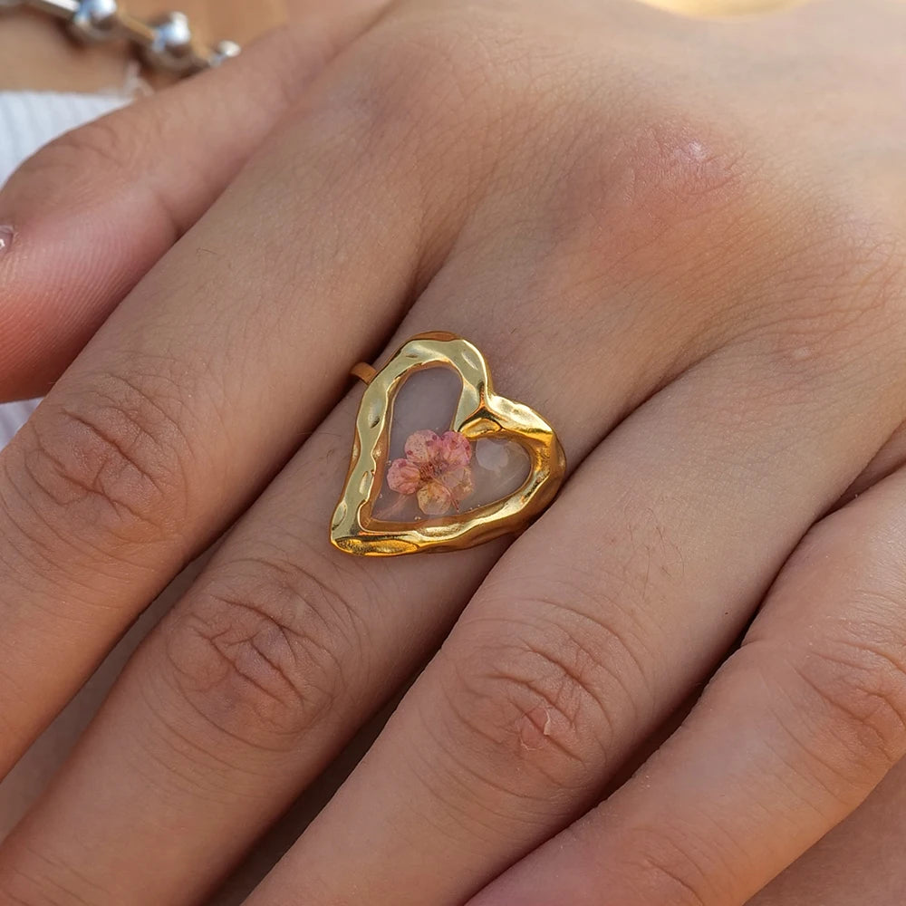 New Arrival 18K Gold Plated Stainless Steel Texture Hollow Heart Shape Real Eternal Plum Flower Open Ring