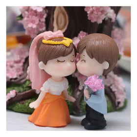 2pcs Valentines Couples Decorations Gift for Girlfriend Boyfriend Lovers Couple Resin Doll Wedding Gifts Guests Bridesmaids Car