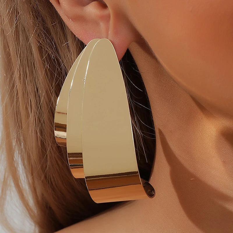 2023 New Arrival Fashion Jewelry Exaggerated Geometry Big Twisted Iron Geometric Earrings 18K Gold Plated Tear Drop Earrings