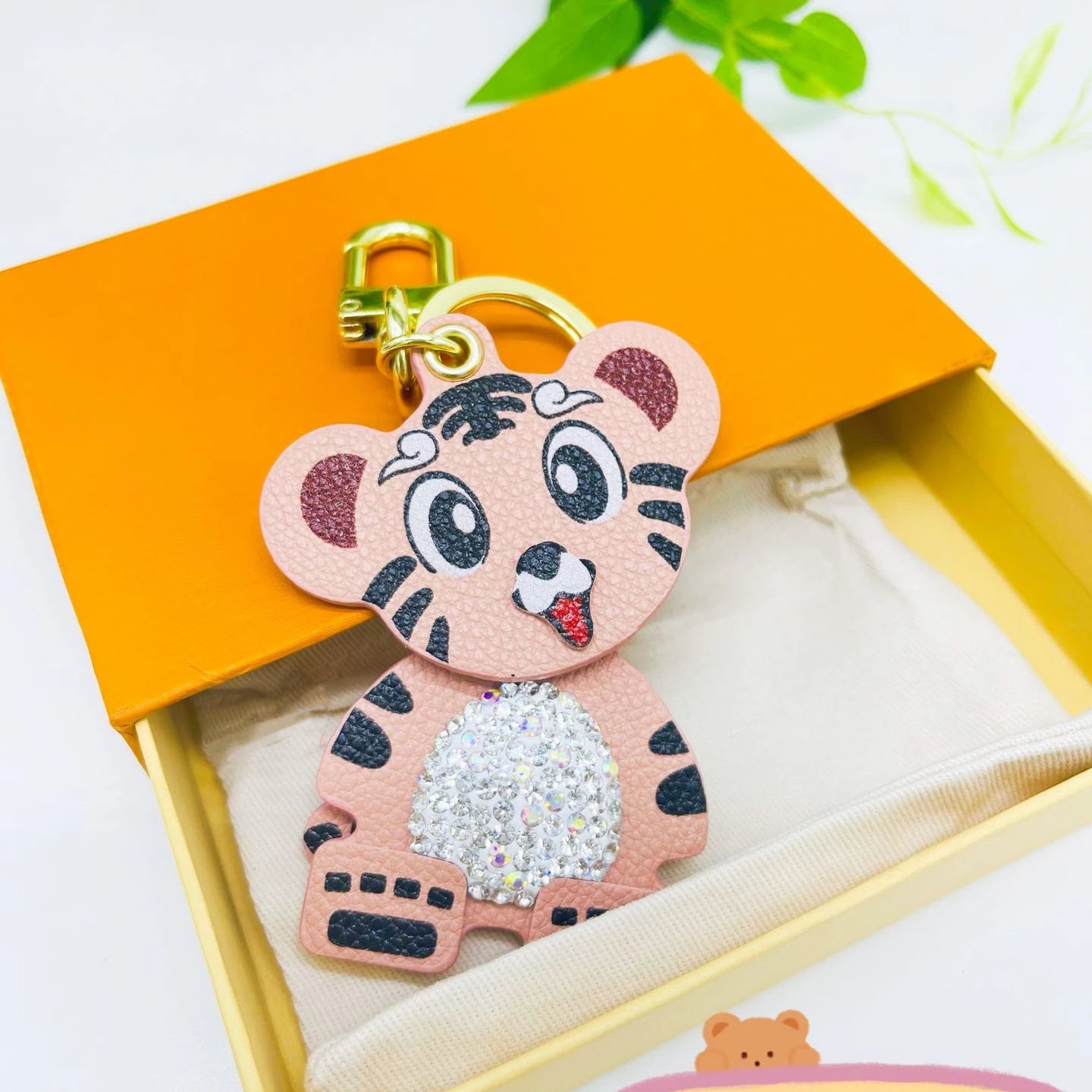 Hot Selling Custom Car Leather Cartoon Key Chain Women Bag Charms Wristlet Key Ring Designer Luxury Leather Keychains