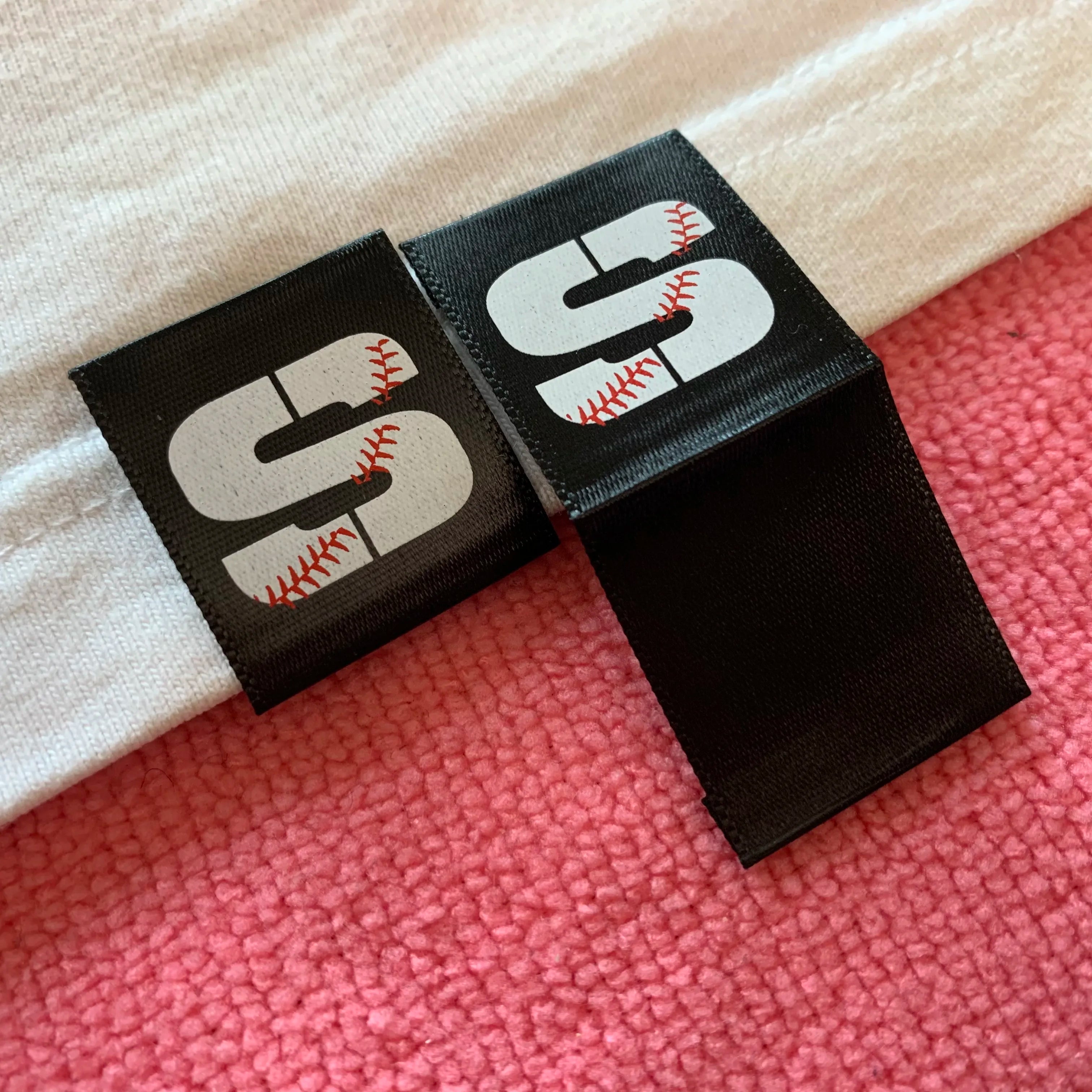 Personalized Neat Printing Satin Hem Labelcompany logo Sewing on Printing Hem Tag for Blouse