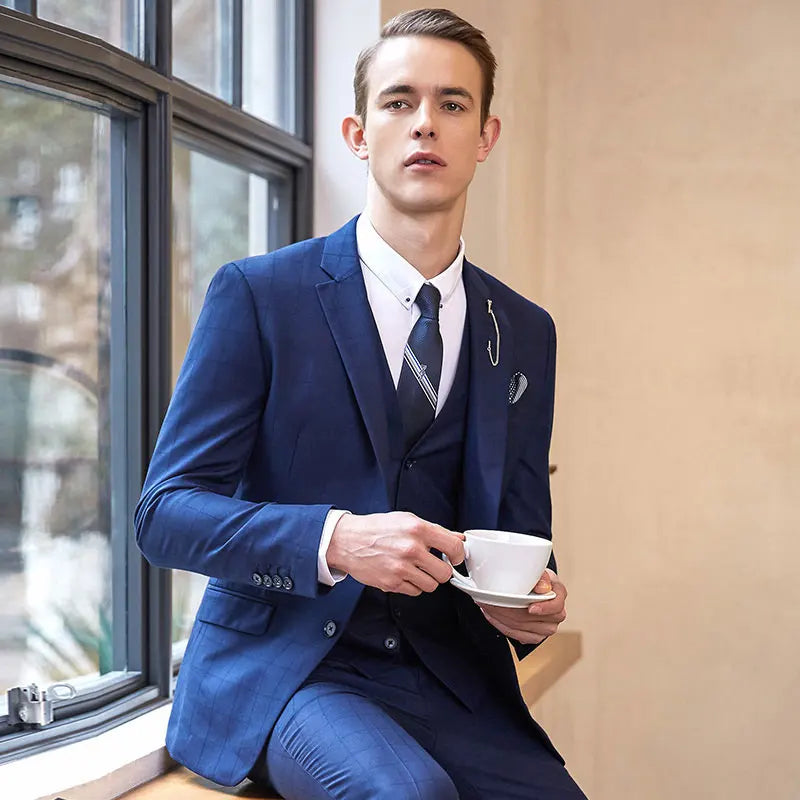 2025 New Design Dark Blue Three Pieces Men Suits Notched Lapel Formal Checked Tuxedo for Wedding Bridegroom Prom Formal Suit