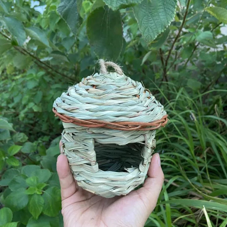 Handcrafted Woven Parrot Bird Nest - Eco-friendly Bird Cage Decoration for Pet Birds Garden Landscape Birdhouse