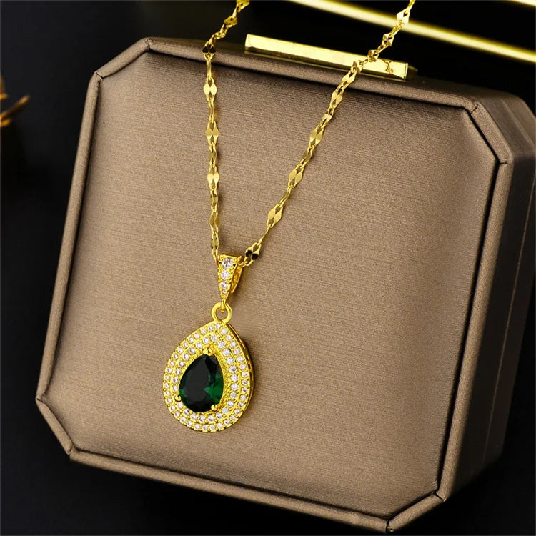 Wholesale New Waterproof Stainless Steel 18k Gold Plated Luxury Diamond Emerald Water Drop Necklace