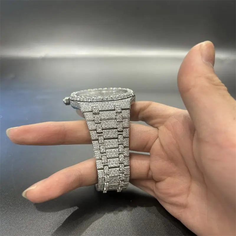 Custom Moissanite Watch Luxury Fashion Sparkling Moissanite Diamond Iced Out Watch
