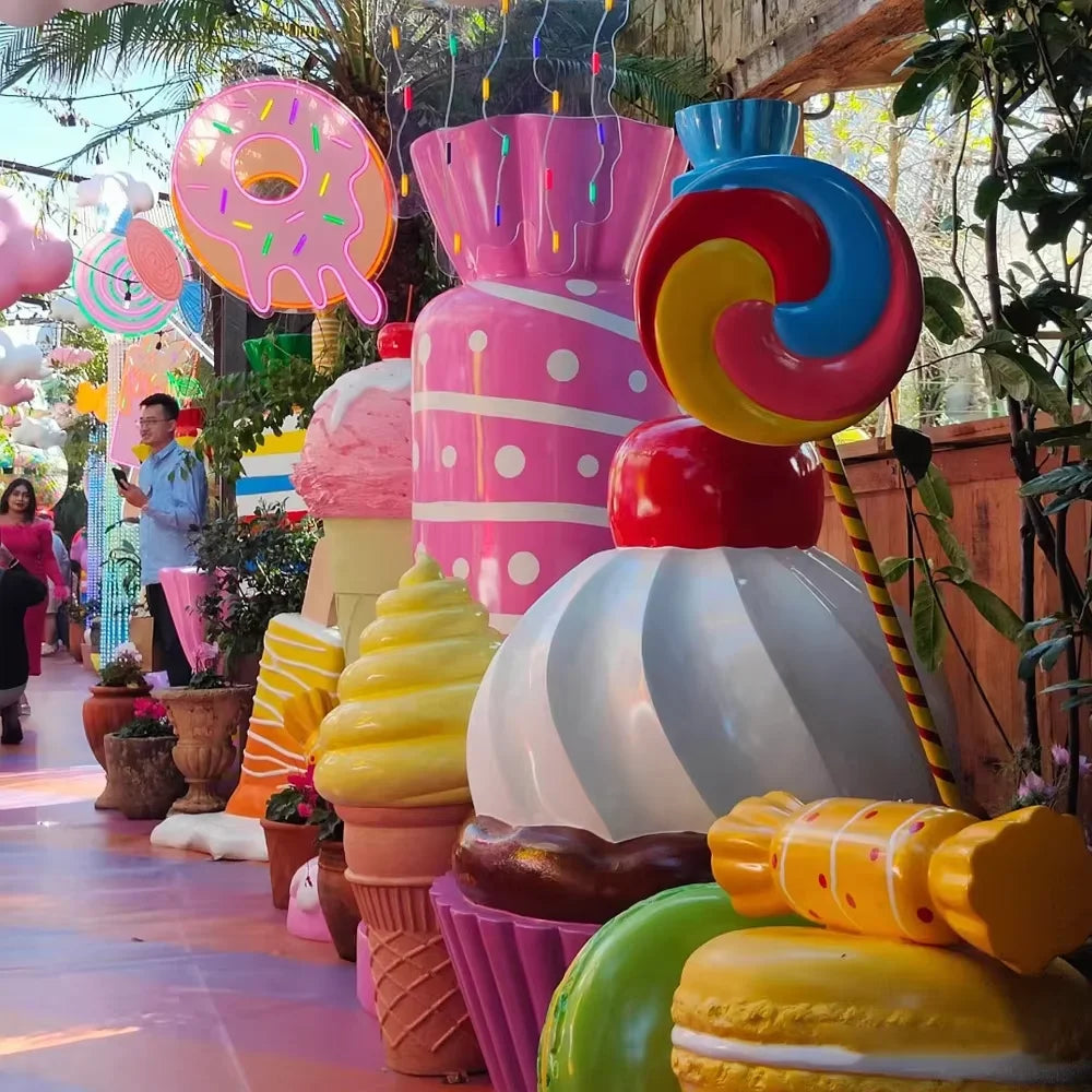 Christmas Candyland Decorations Giant Ice Cream Props Outdoor Painted Model Resin Crafts Christmas Display Statues Figurines