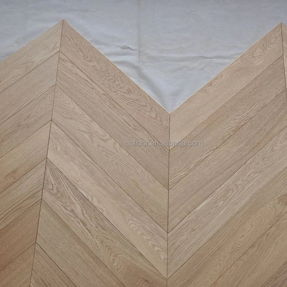 Hot Sale Chevron /Fishbone Engineered Timber Oak Flooring+ HardWood Flooring for Residence