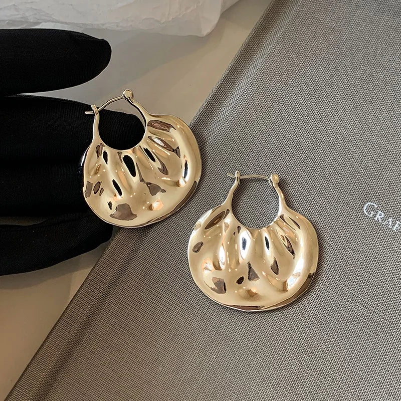 Personalized Trendy Fashion Brass Plating Platinum Silver Pleated Charm Earrings for Unisex Jewelry Factory Wholesale