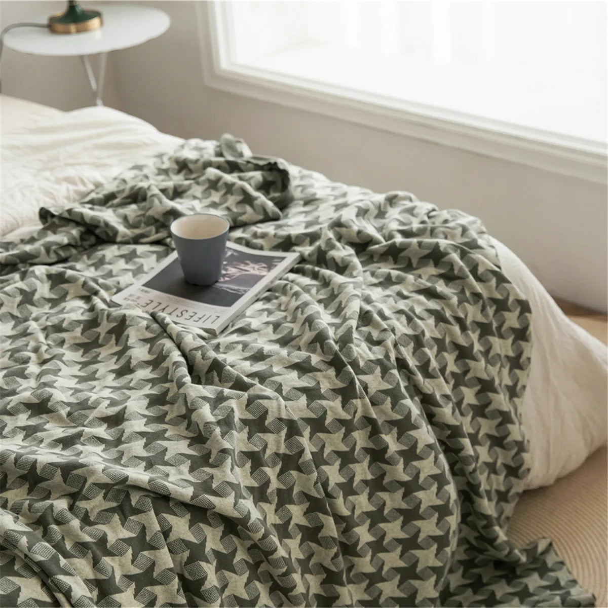SYB OEM Factory Wholesale Cotton Thick Chunky Micro Chenille Jumbo Yarn Hand Knitting Hat Rug Plaid Throw Blanket