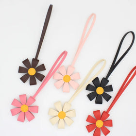 Sunflower PU Leather Bag Charms New Cute High-Grade PU Leather 3D Multi-Petal Flower Bag Pendant Keychain Accessories