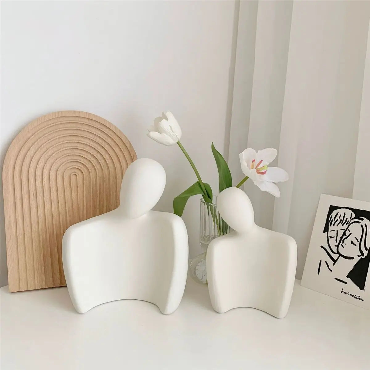 White Ceramic Ornaments Irregular Shape Handicrafts for Luxury Home Decor Porcelain Artwork Accessories
