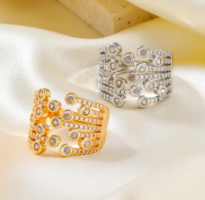 Fashion Luxury Exquisite Inlaid Full Zircon Engagement Rings for Women Crystal Wedding Ring Party Jewelry Gift