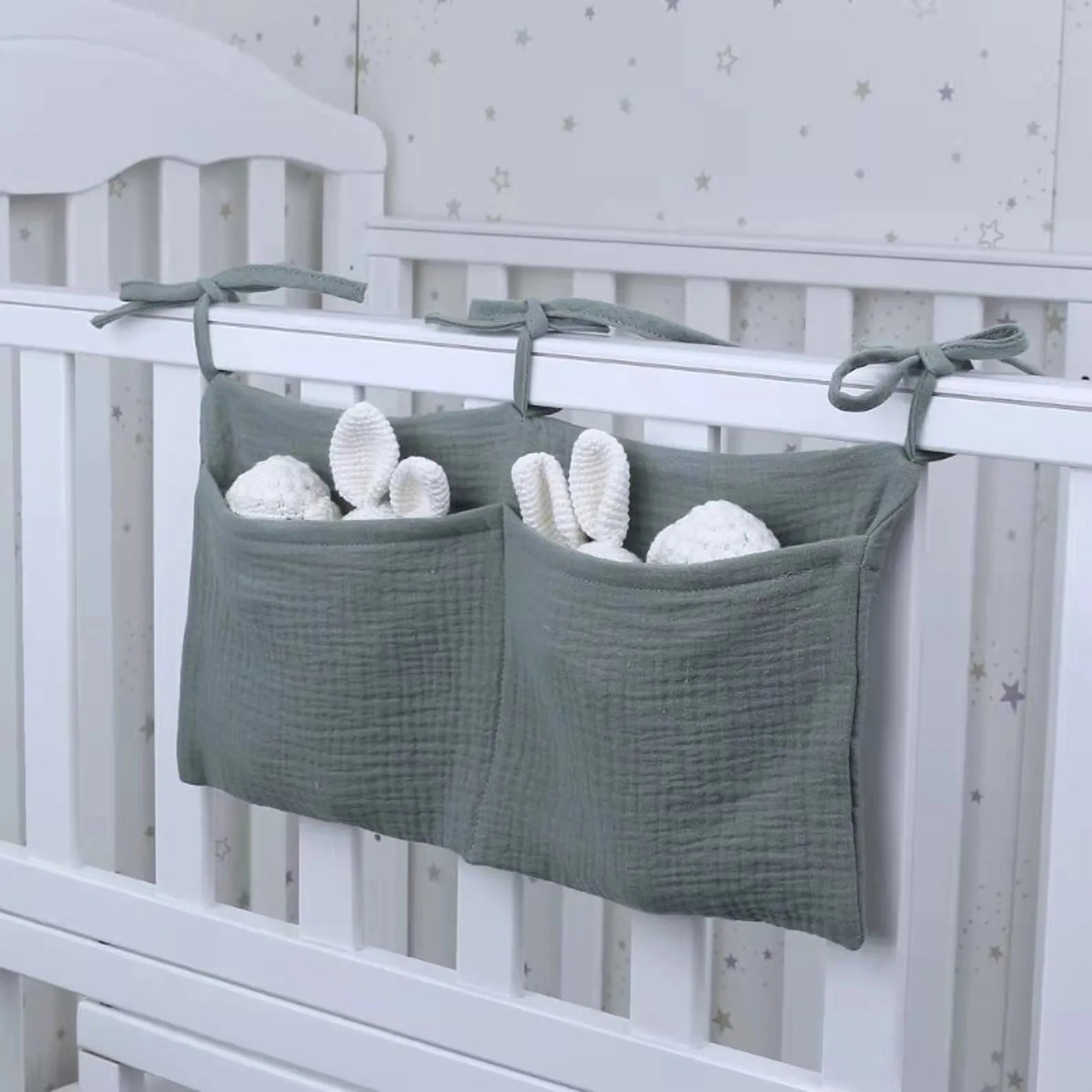 Muslin Cotton Double Pocket Baby Nursery Essentials Bedding Crib Organizer Hanging Diaper Storage Bag for Clothing Diapers Toys