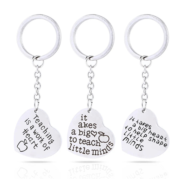 Hot Fashion Wholesale Personalized Stainless Steel Keychain Creative Twinkle Fish Hook Heart Shape Vintage for Father's Day Gift