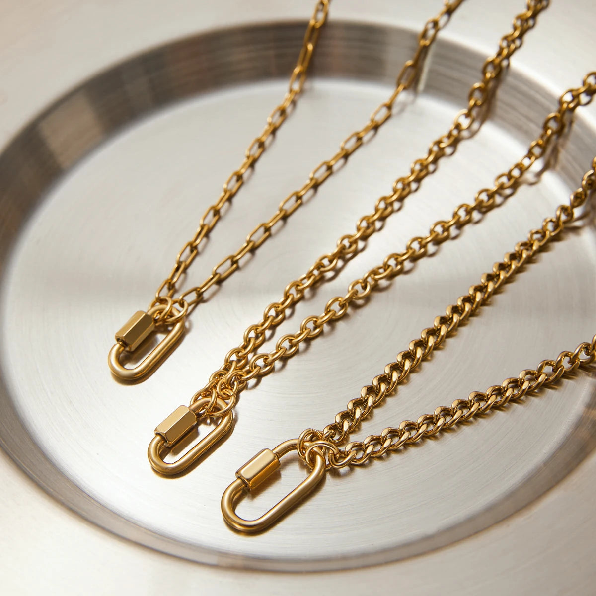 J&D 18K Gold Stainless Steel Classic Simple Paper Clip Chain Long Oval Buckle Lock Functional Buckle Fashion Necklace for Women