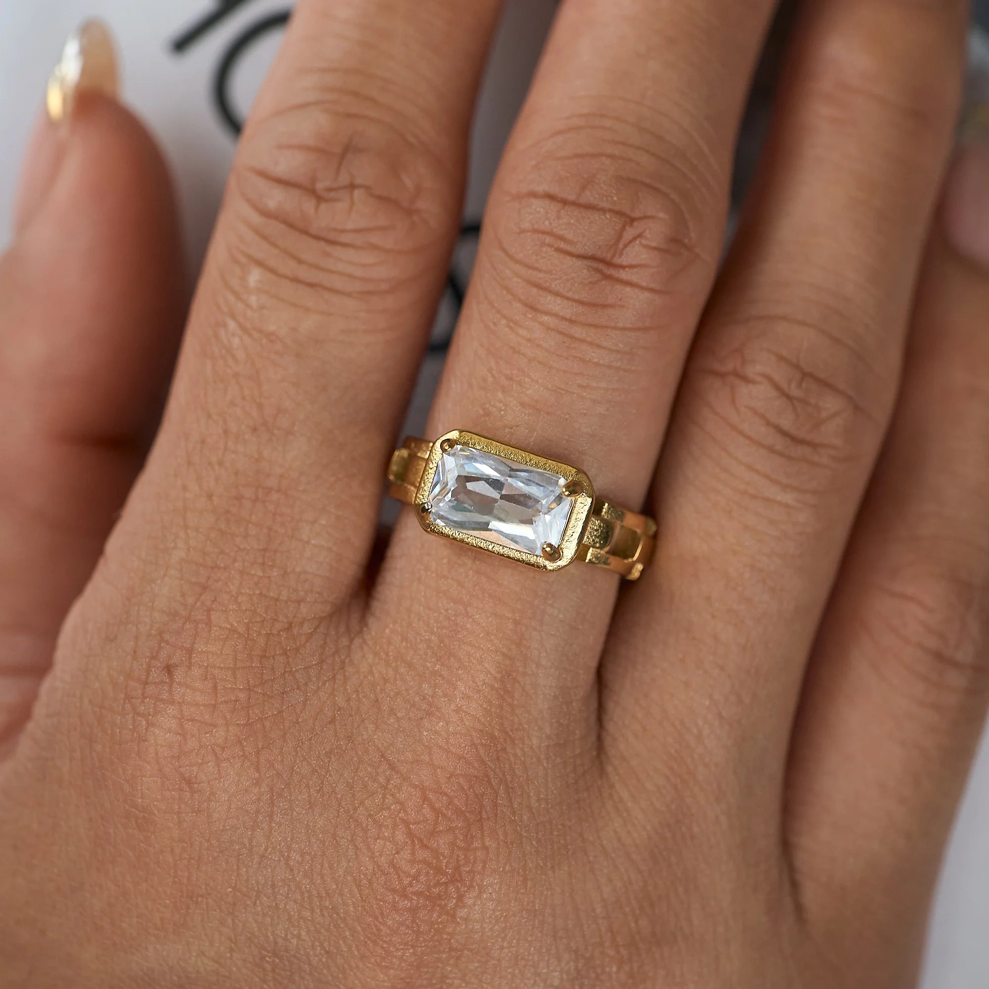 2024 Dazan SUMMER New HOT Ins Trendy 18k PVD Gold Plated Stainless Steel Vintage Court Square Clear Zircon Ring Luxury Jewelry