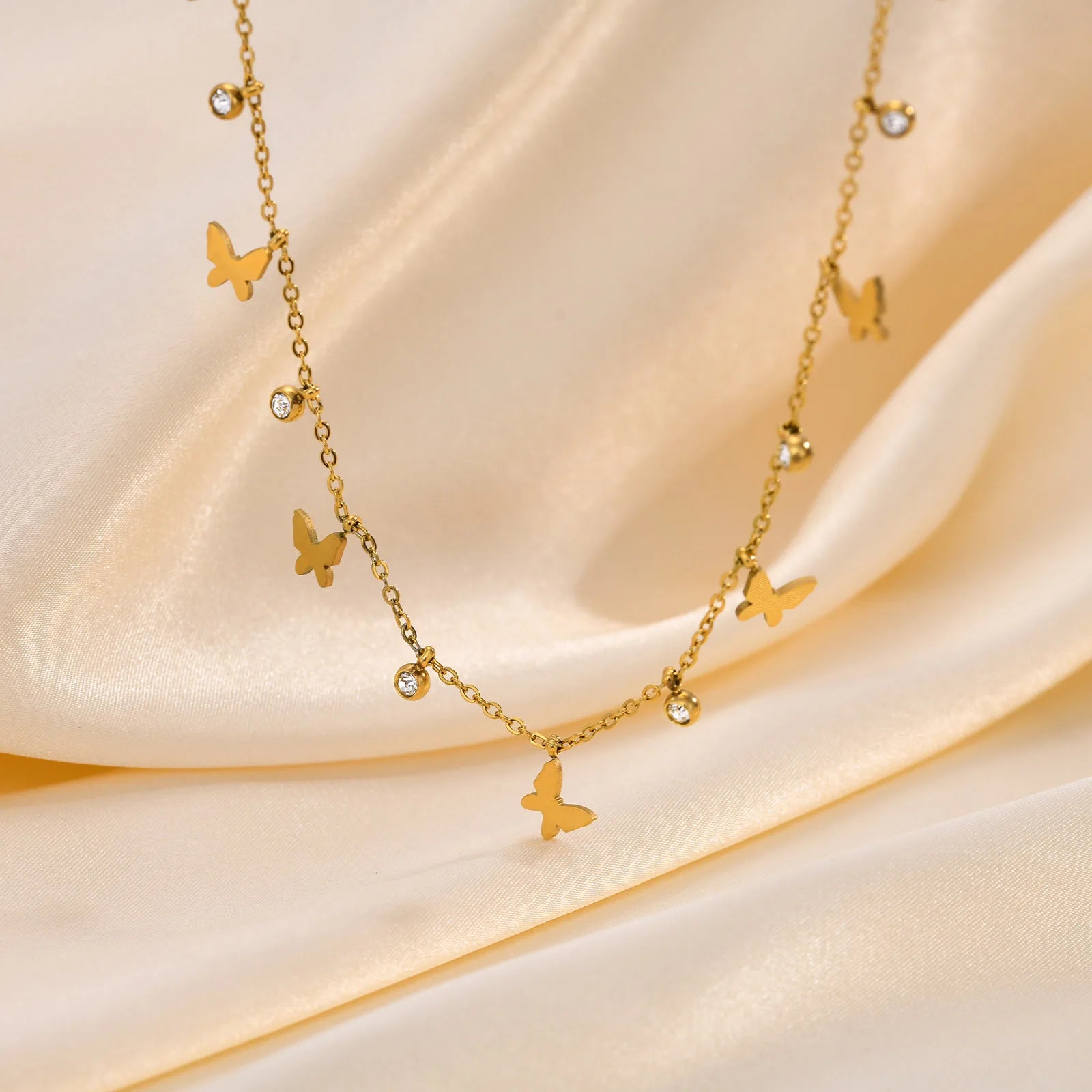 Waterproof Jewelry 18k Gold Plated Charm Necklace Stainless Steel Multi Style Butterfly Star Heart Choker Necklaces for Women