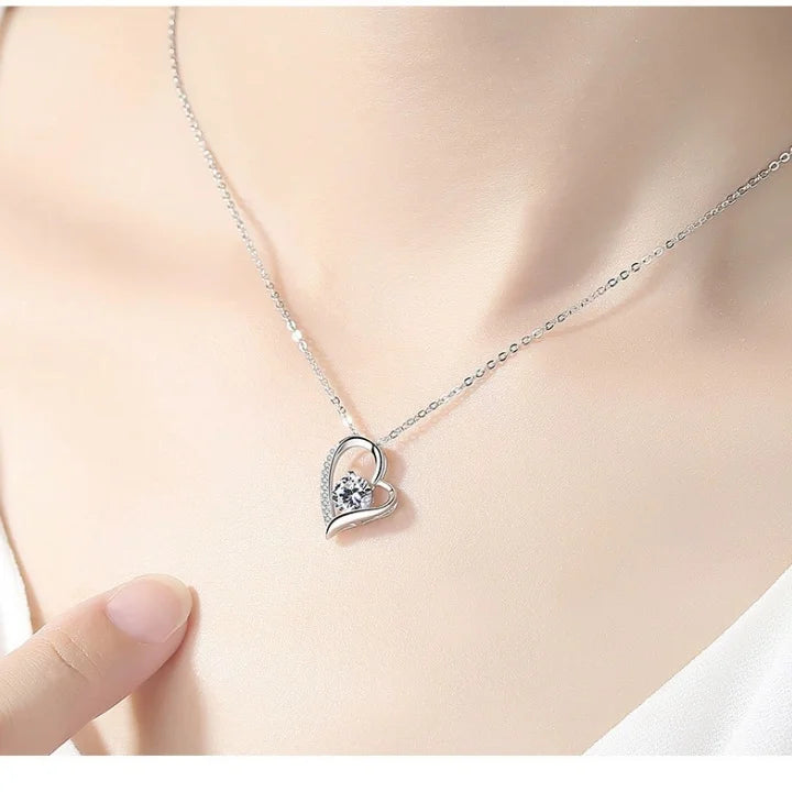 Fashion Classic 18k Gold Plated Stainless Steel Chain Crystal Heart Pendant Necklace for Women
