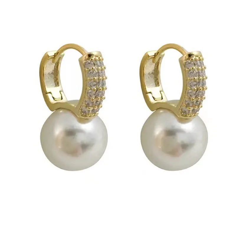 Fashionable Simple Shiny Geometric Rhinestone Alloy Women's Earrings