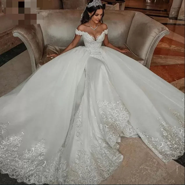 Luxury Lace Wedding Dresses Sleeveless Sequins Beads Dubai Appliques Glitter Two in One Woman Elegant Bride Gowns MW378