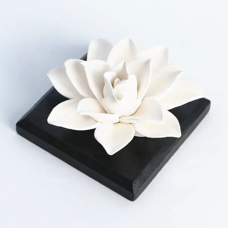 FinRu Hot Sell Car Air Freshener Handmade Scented Ceramic Flower Home Porcelain Aroma Plaster Fragrance Essential Oil Diffuser