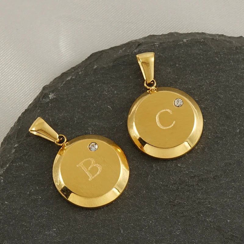 18K Gold Plated Titanium Stainless Steel White Diamond Round Alphabet Initial 26 Letter Pendant for Jewelry Necklace Making