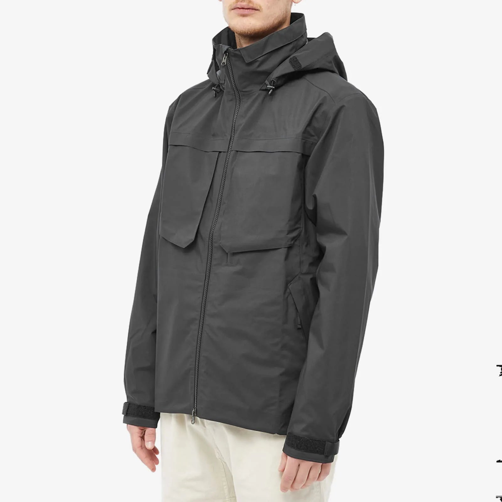 OEM Custom Logo Lightweight Waterproof Perfect Fit 100% Polyester Zip Closure Outdoors Jackets for Men