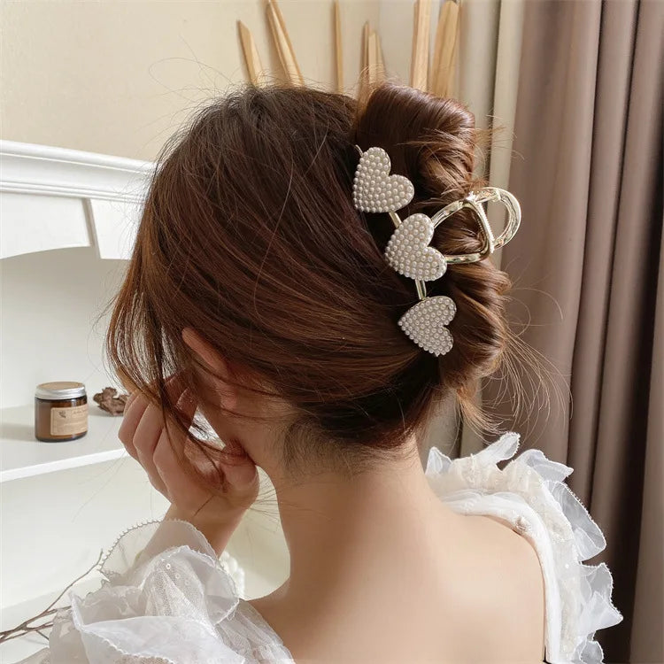 2022 New Design INS Fashion Pearl Claw Hair Custom Hair Claw Heart Shape Full  Crystal Metal Hair Clips for Women