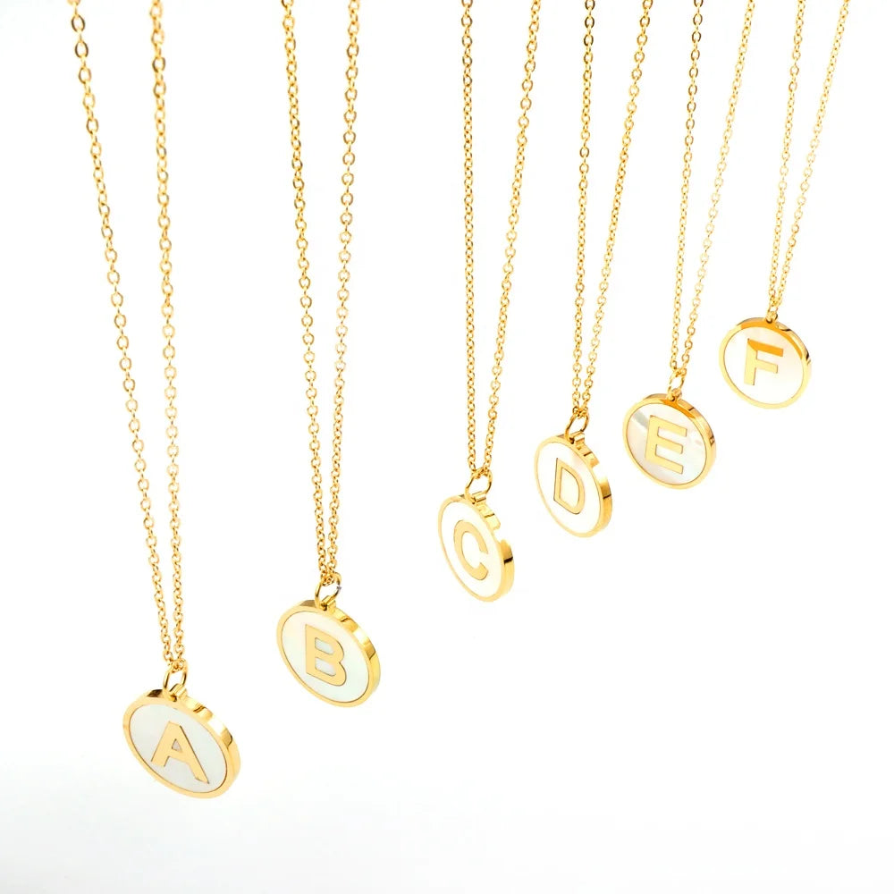 Fashion Jewelry Gold Plated Stainless Steel Letter A-z Initial Necklace for Women White Round Shell Alphabet Pendant Necklace